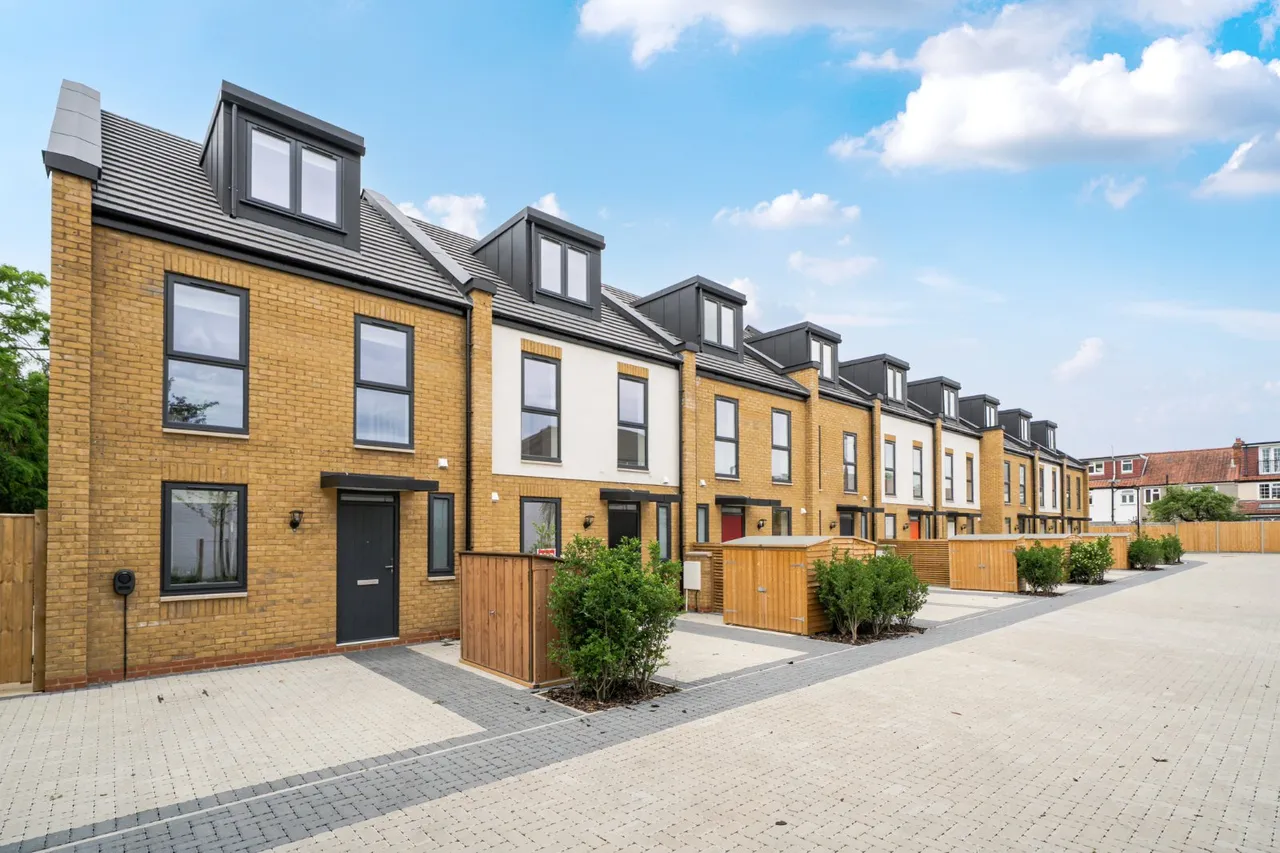 4 bed house for sale — Byards Croft, Streatham, London, SW16