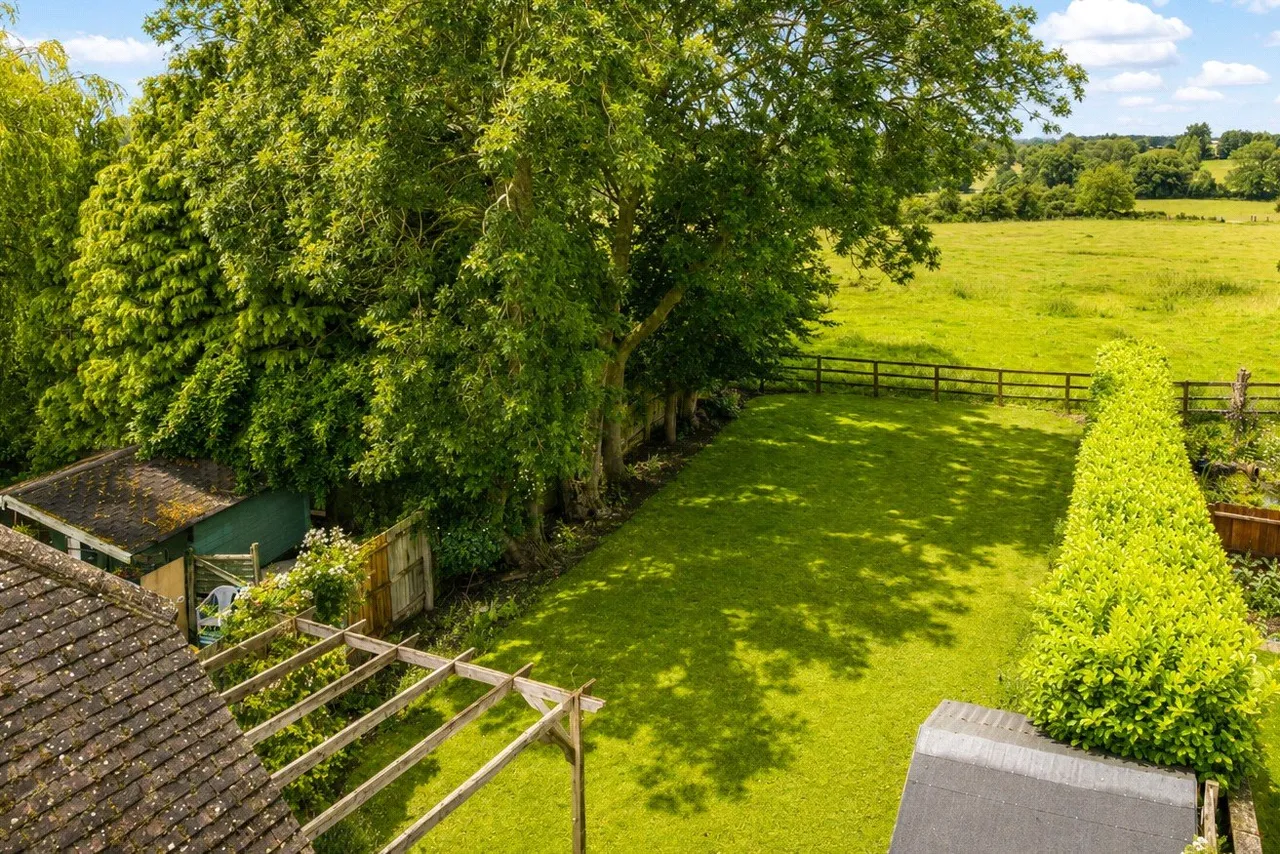Smithfield End, Swanbourne, MK17, photo 24
