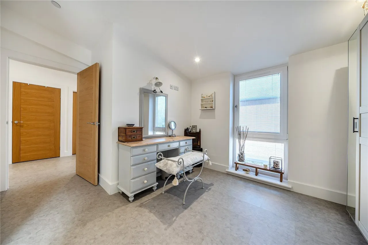 North Perrott, Crewkerne, TA18, photo 12