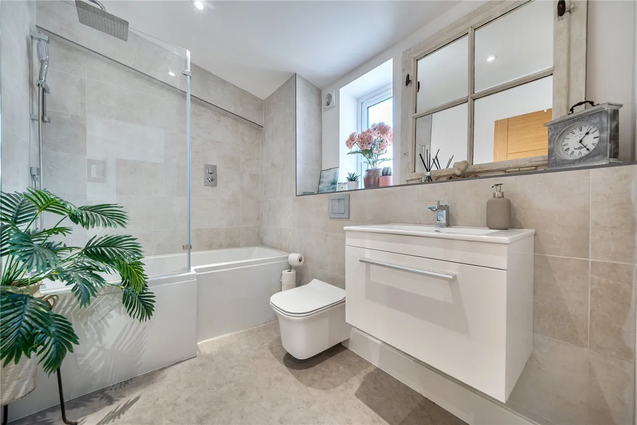 North Perrott, Crewkerne, TA18, photo 17
