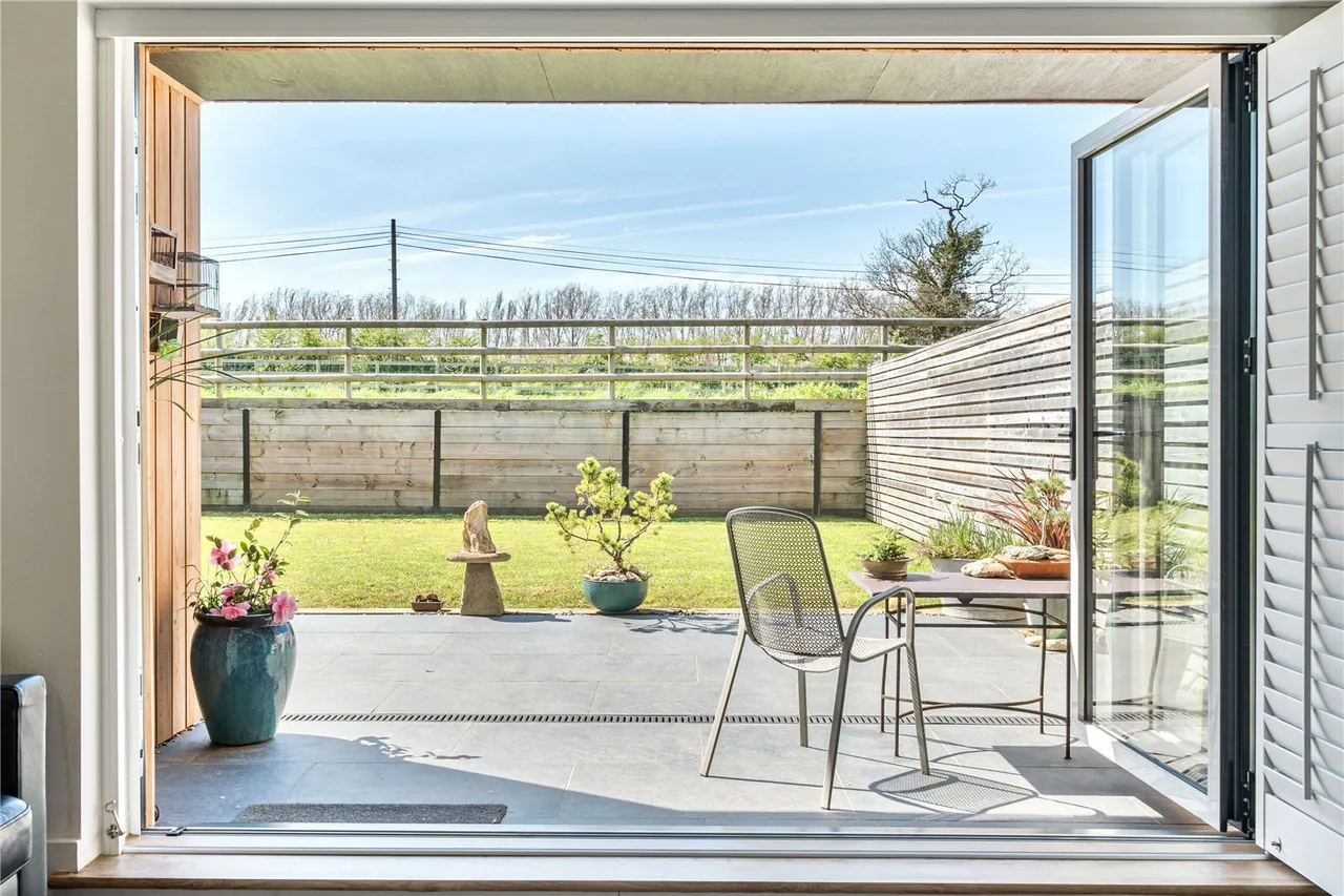 North Perrott, Crewkerne, TA18, photo 8