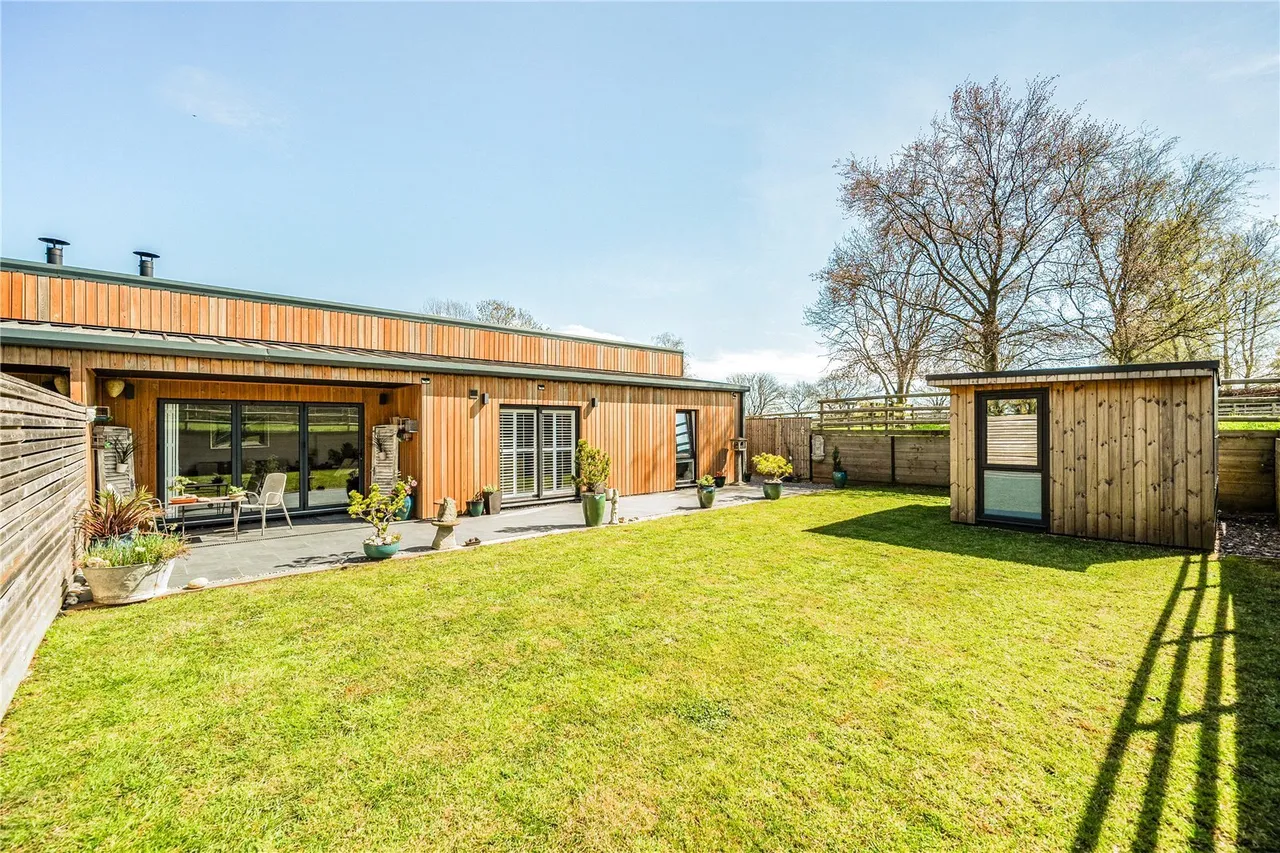 4 bed property for sale, North Perrott, Crewkerne, TA18