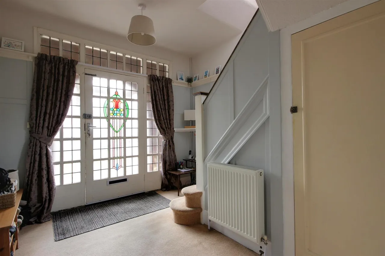Allderidge Avenue, Hull, photo 9