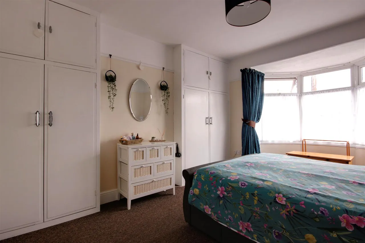 Allderidge Avenue, Hull, photo 11