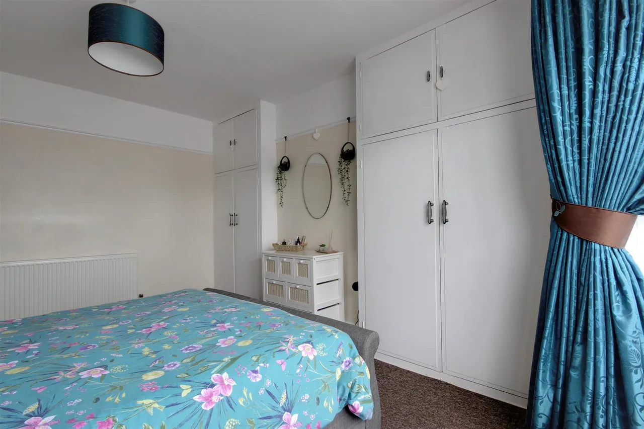 Allderidge Avenue, Hull, photo 20