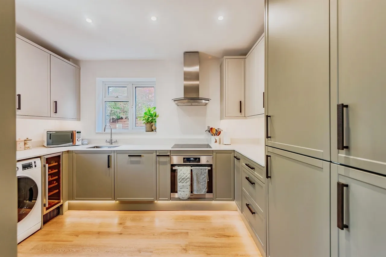 Althorne Road, Redhill, photo 6