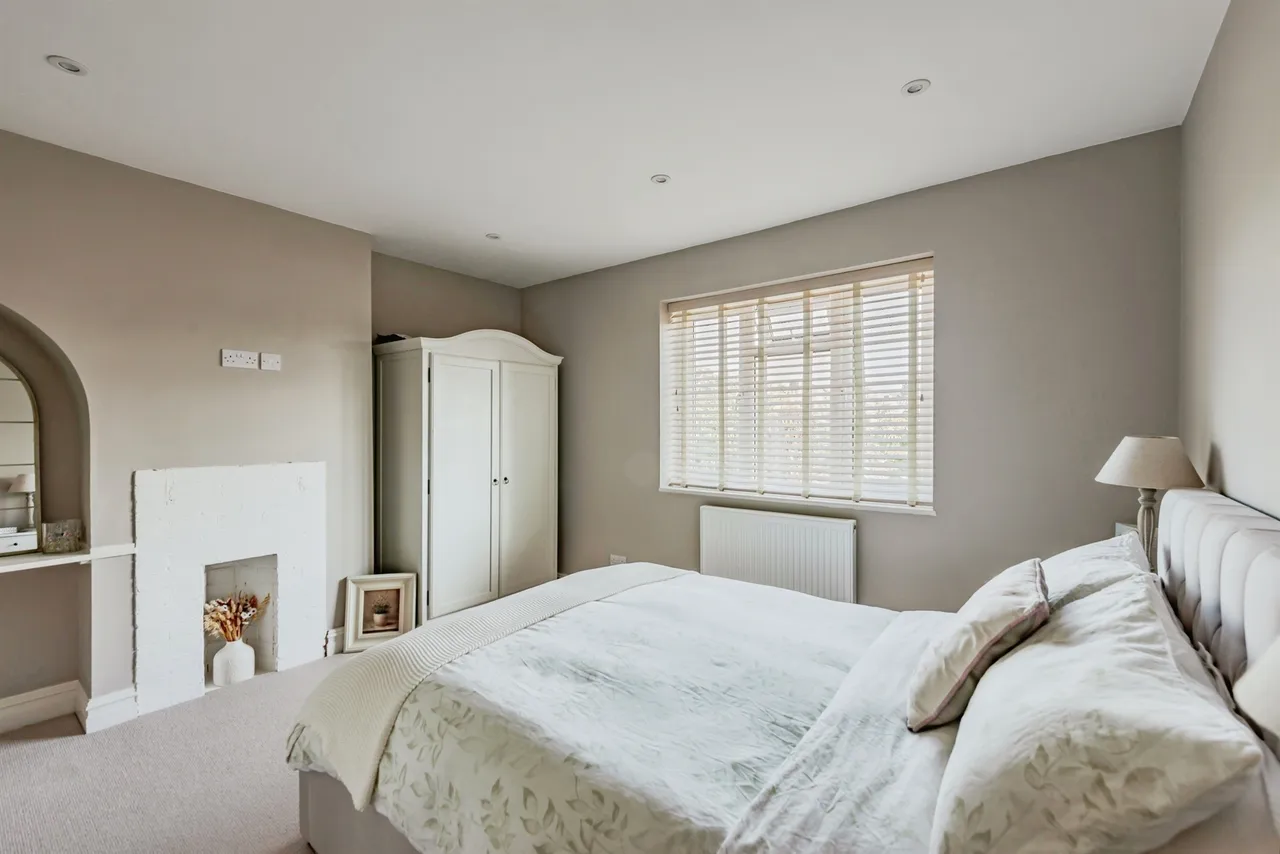 Althorne Road, Redhill, photo 9