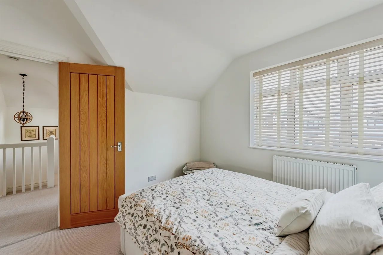 Althorne Road, Redhill, photo 12