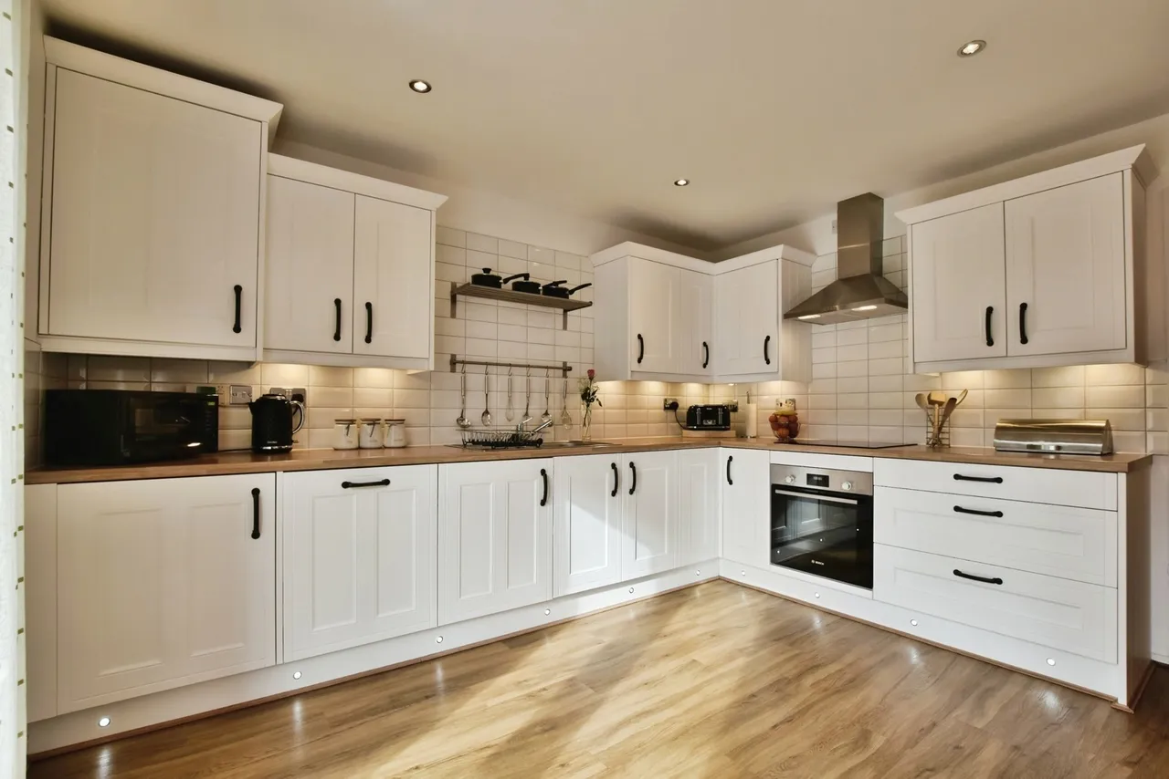 Lawnhurst Avenue, Wythenshawe, Manchester, M23, photo 3