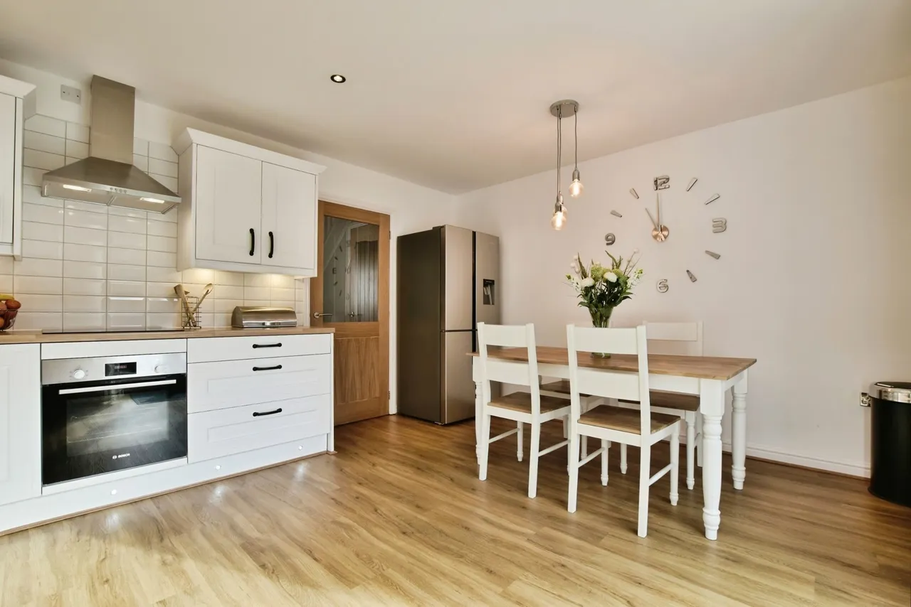 Lawnhurst Avenue, Wythenshawe, Manchester, M23, photo 16