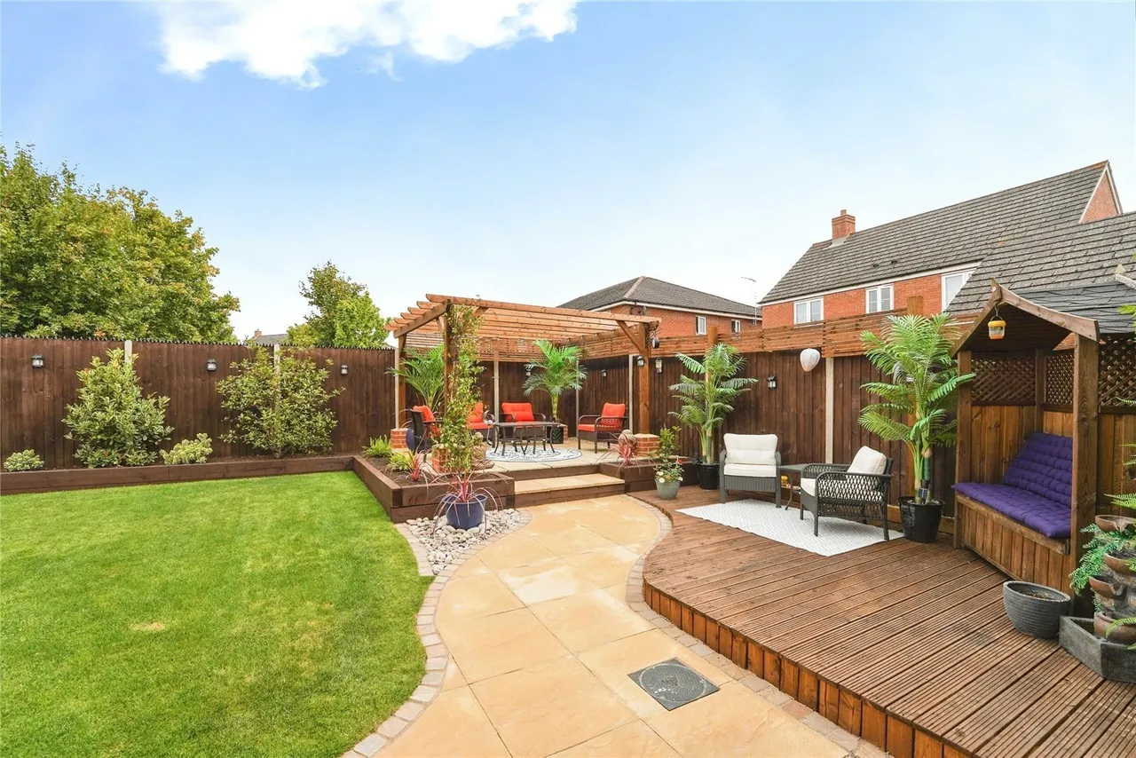 Greenways, Gloucester, Gloucestershire, GL4, photo 2