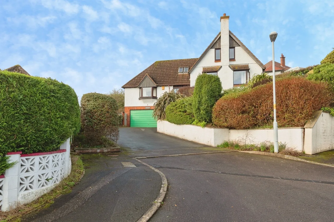 Glebe Crescent, Minehead, TA24, photo 3