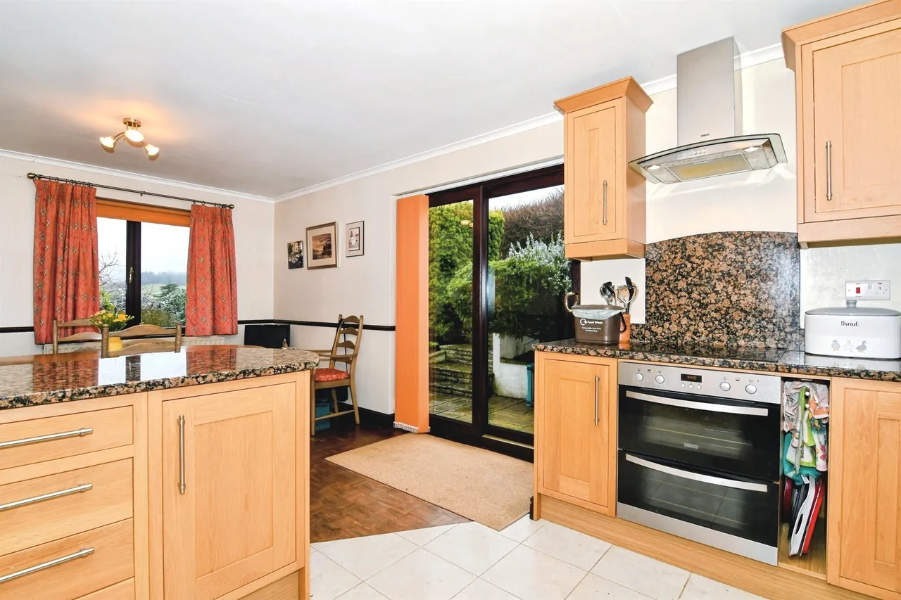 Glebe Crescent, Minehead, TA24, photo 8