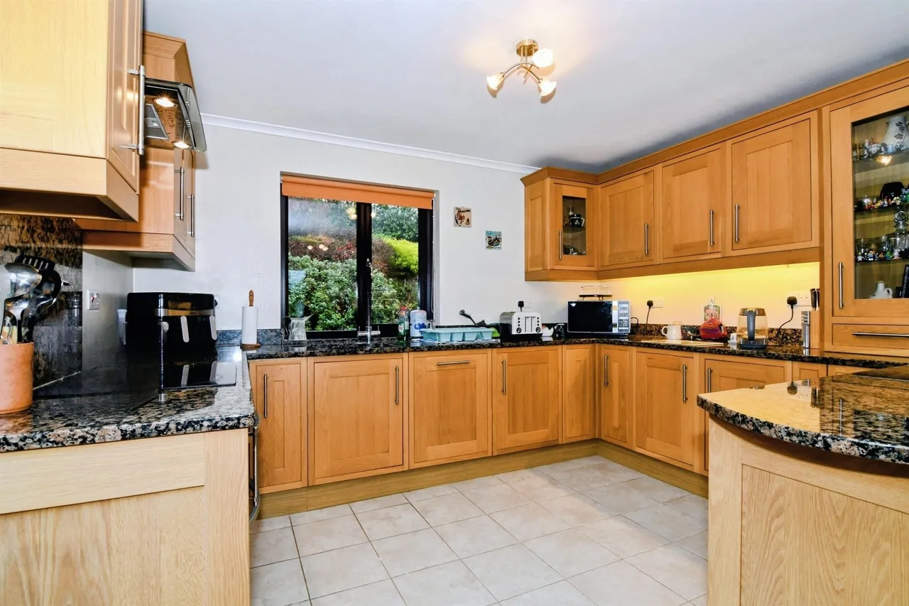 Glebe Crescent, Minehead, TA24, photo 7