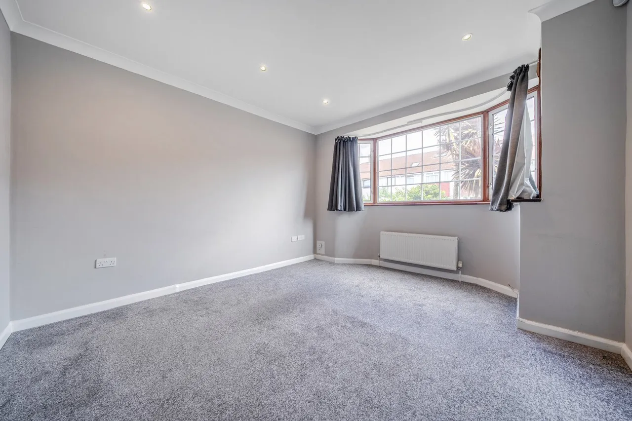 Bearstead Rise, SE4, photo 2