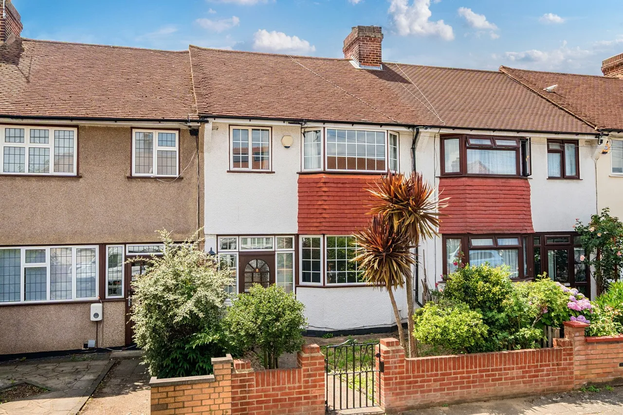 3 bed house for sale — Bearstead Rise, SE4