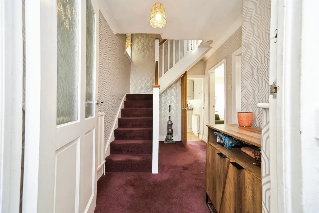 West Park, Pudsey, LS28, photo 9