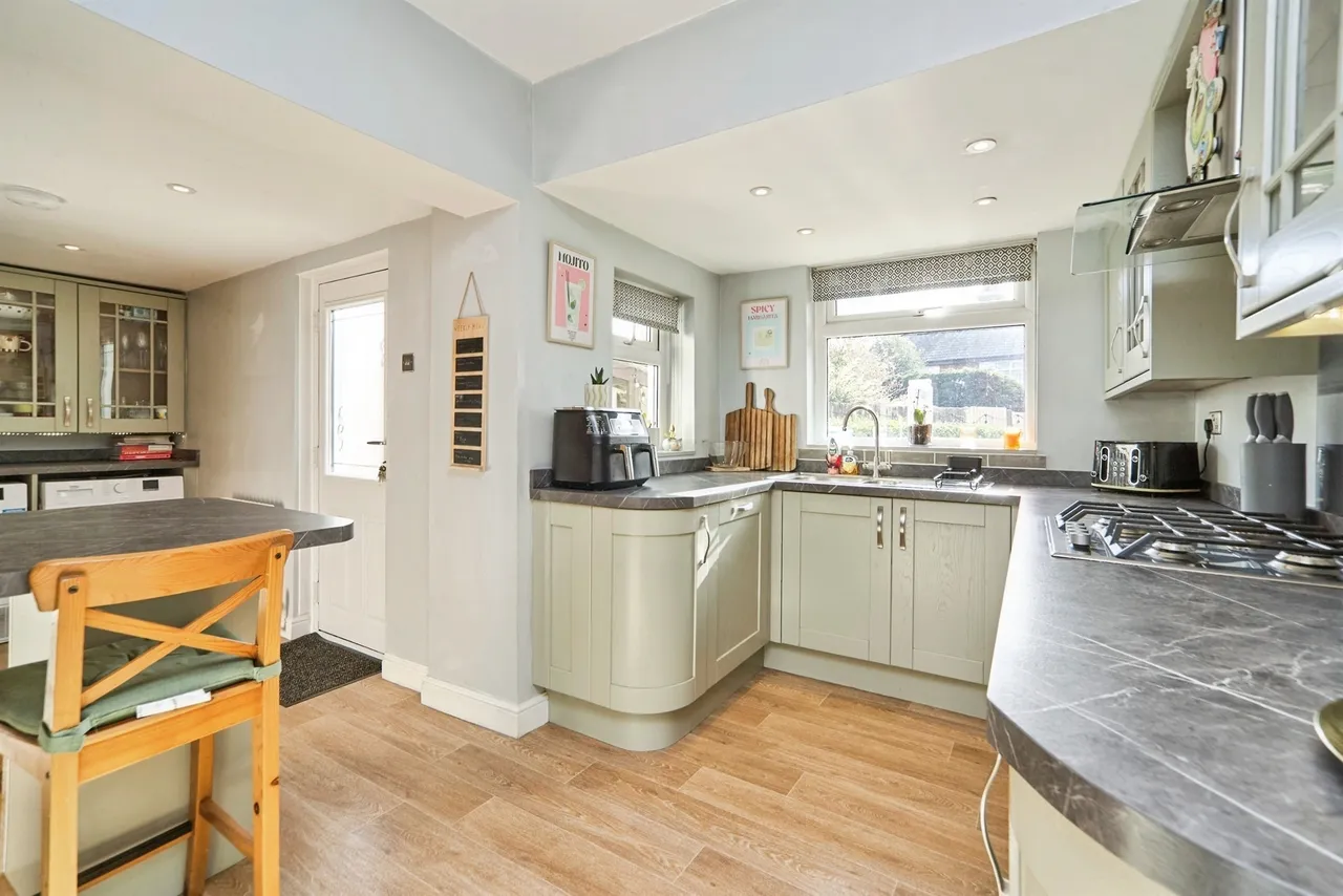 West Park, Pudsey, LS28, photo 6