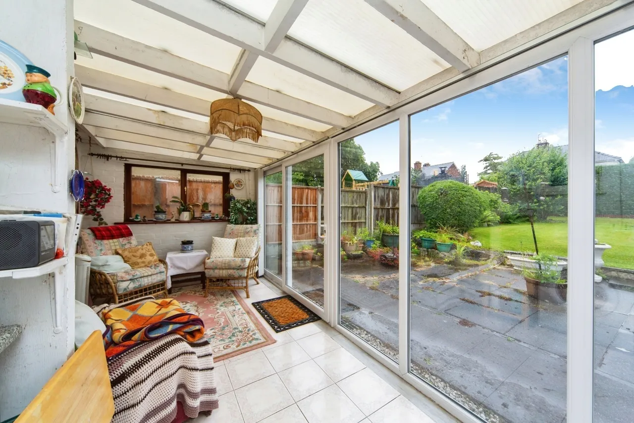 Seaview Avenue, Eastham, CH62, photo 14