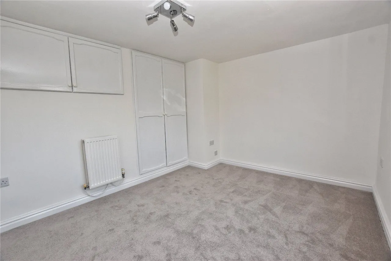 Moorfield Terrace, Hollingworth, SK14, photo 14