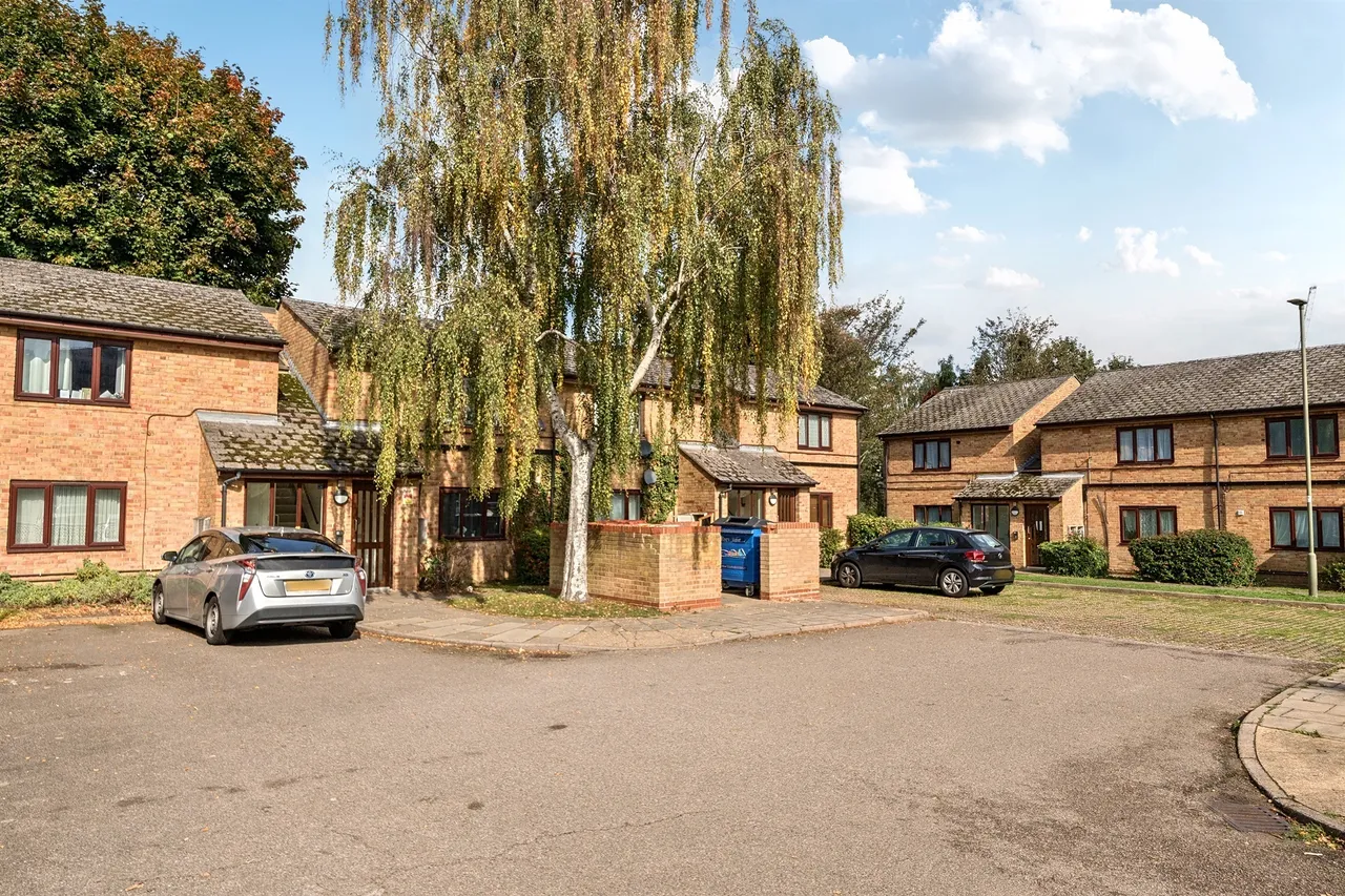 1 bed flat for sale — Hastings Close, Barnet