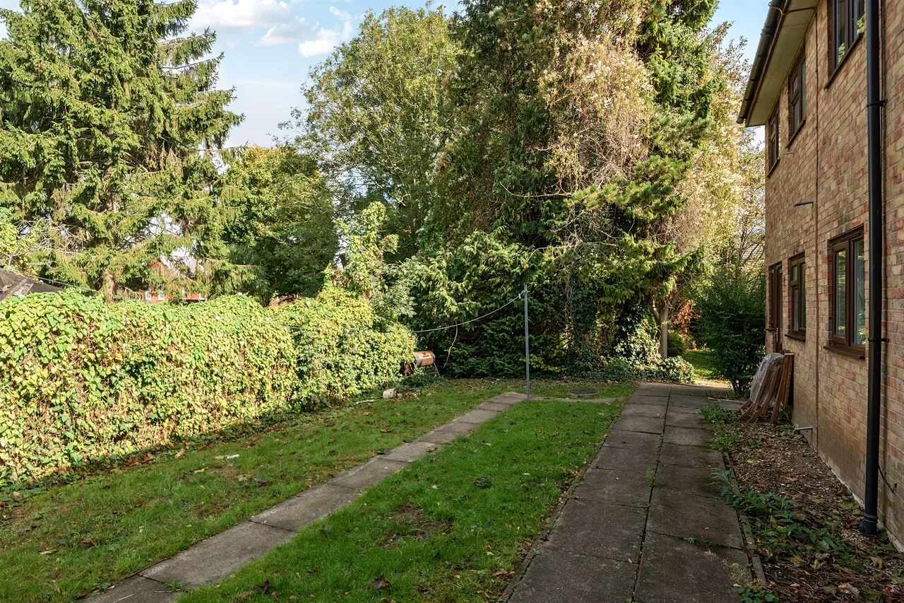 Hastings Close, Barnet, photo 8