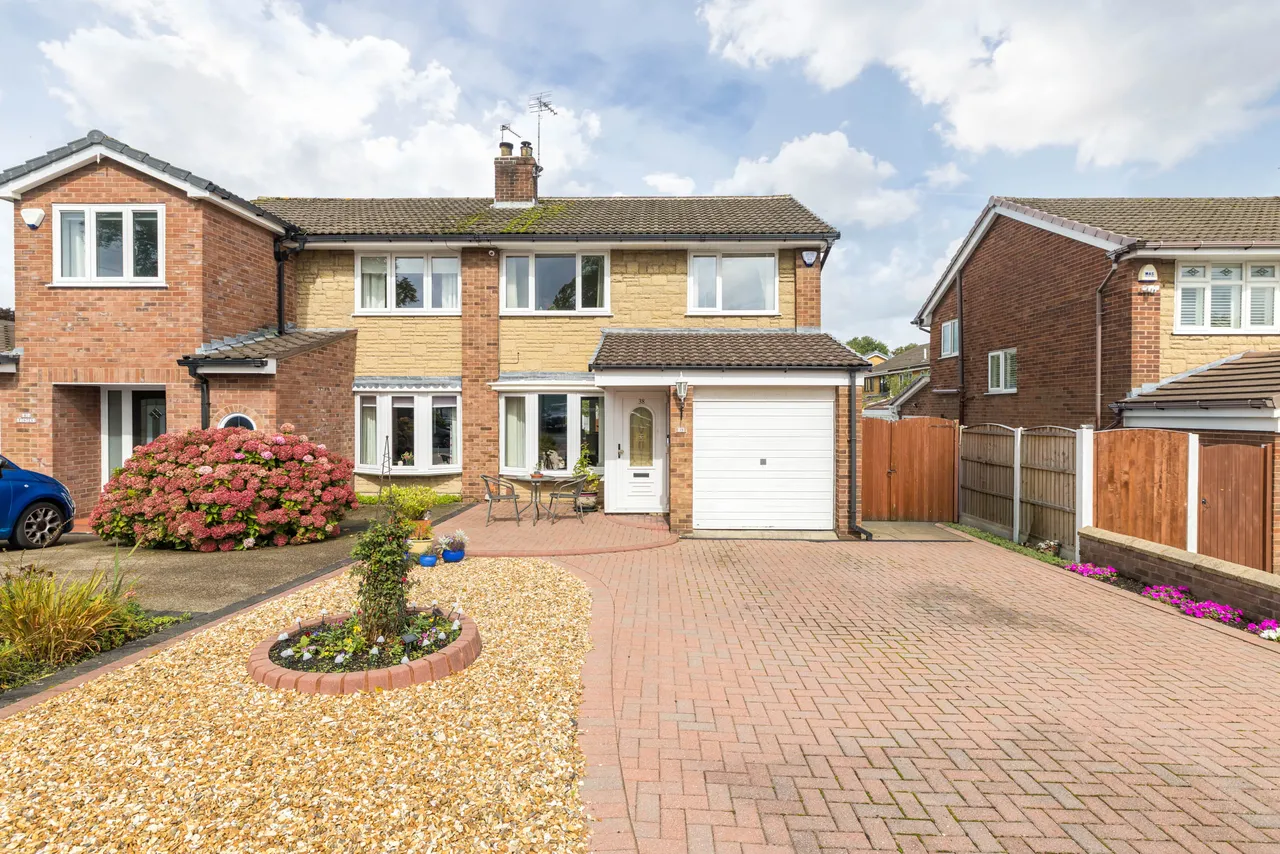 Alderton Drive, Ashton-In-Makerfield, WN4, photo 17