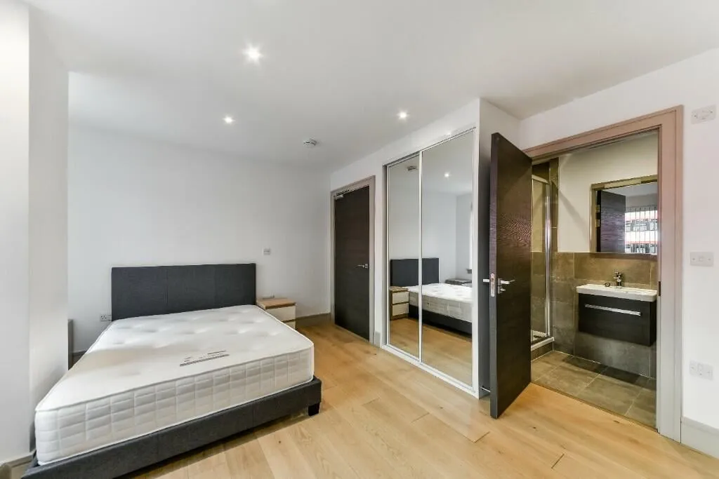 Kingsway, London, N12, photo 4