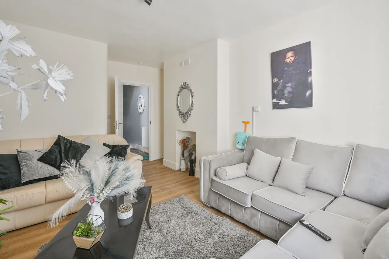 85a Myddleton Road, Wood Green, London, photo 2