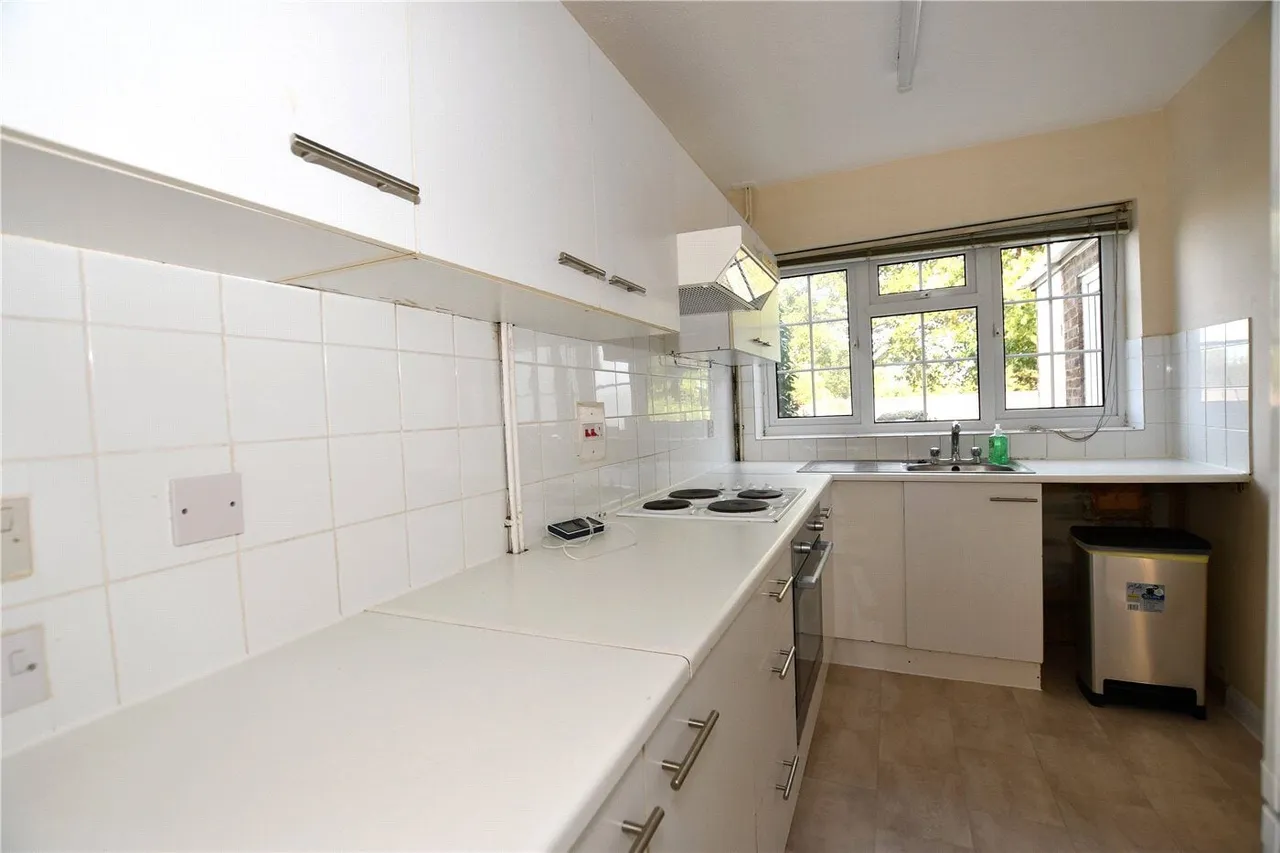 McCarthy Way, Finchampstead, RG40, photo 4