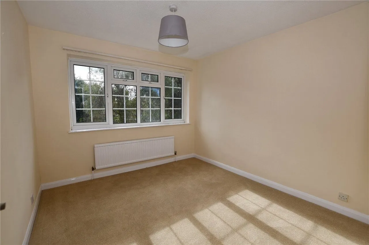 McCarthy Way, Finchampstead, RG40, photo 6