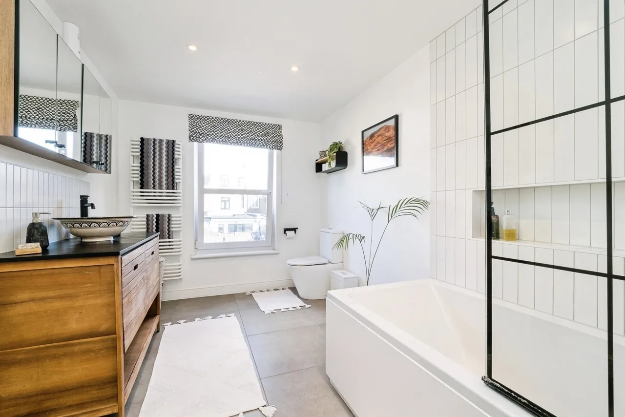 Malvern Road, East Ham, E6, photo 15