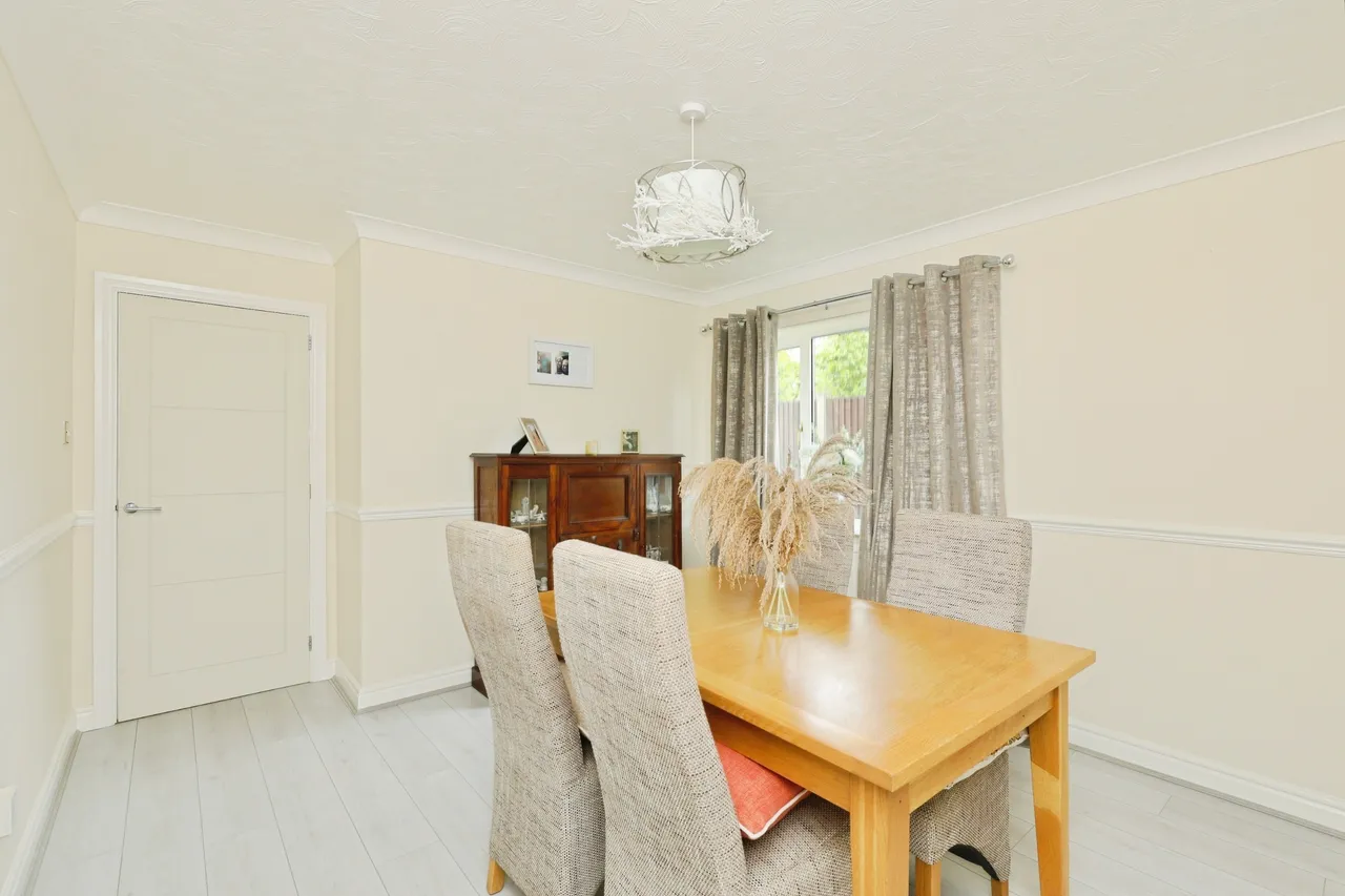 The Poplars, Whitwell, S80, photo 6