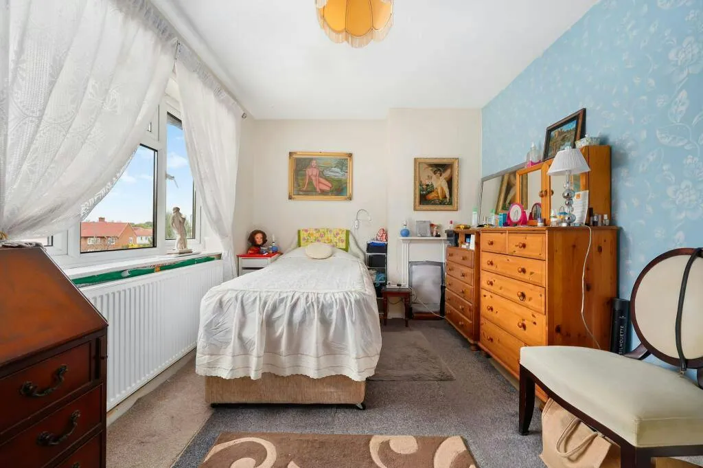 Central Road, Morden, SM4, photo 13