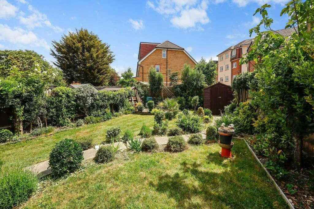 Central Road, Morden, SM4, photo 22