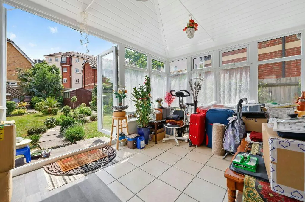 Central Road, Morden, SM4, photo 17
