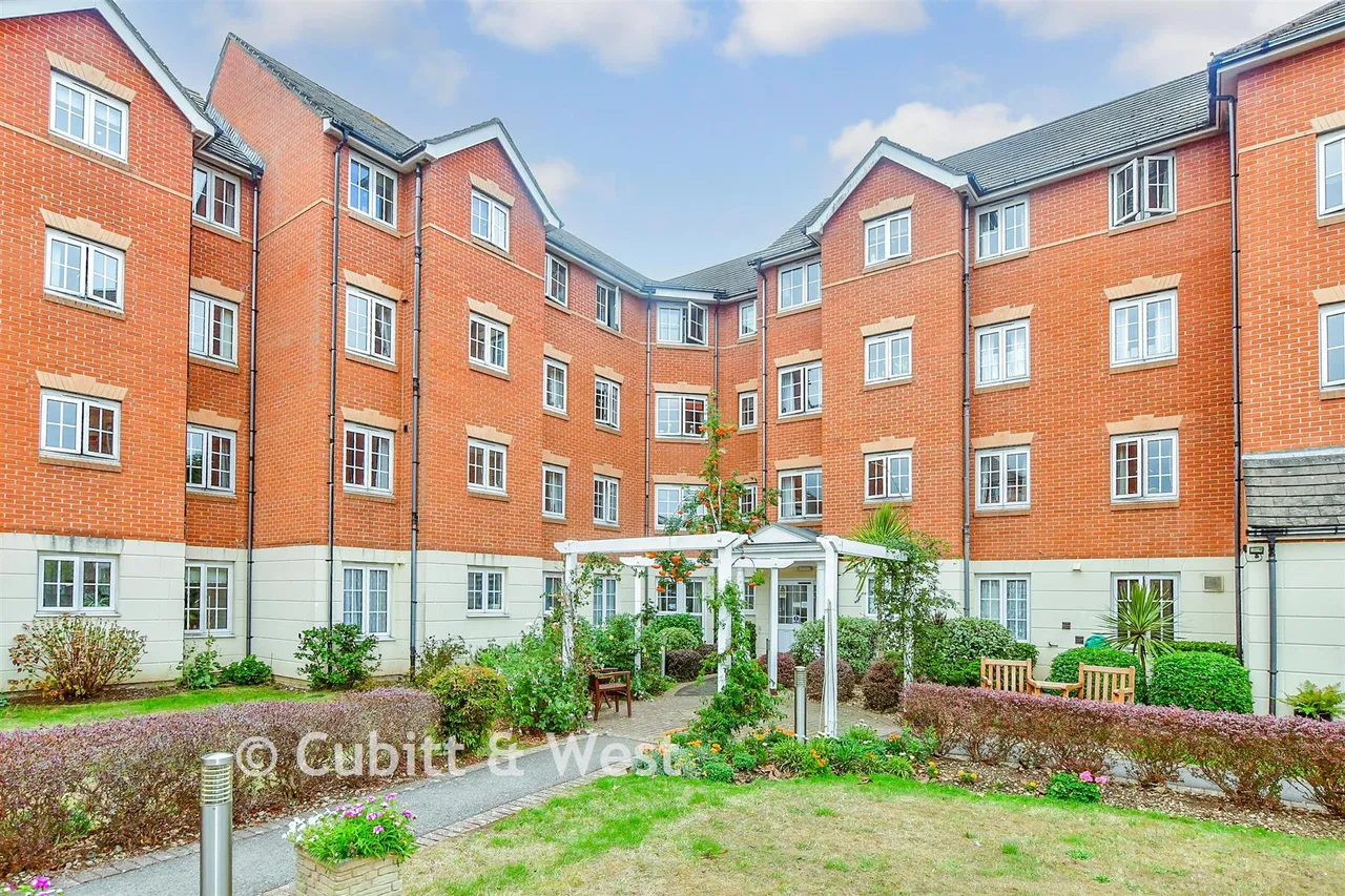 1 bed flat for sale, Queens Crescent, Southsea, PO5