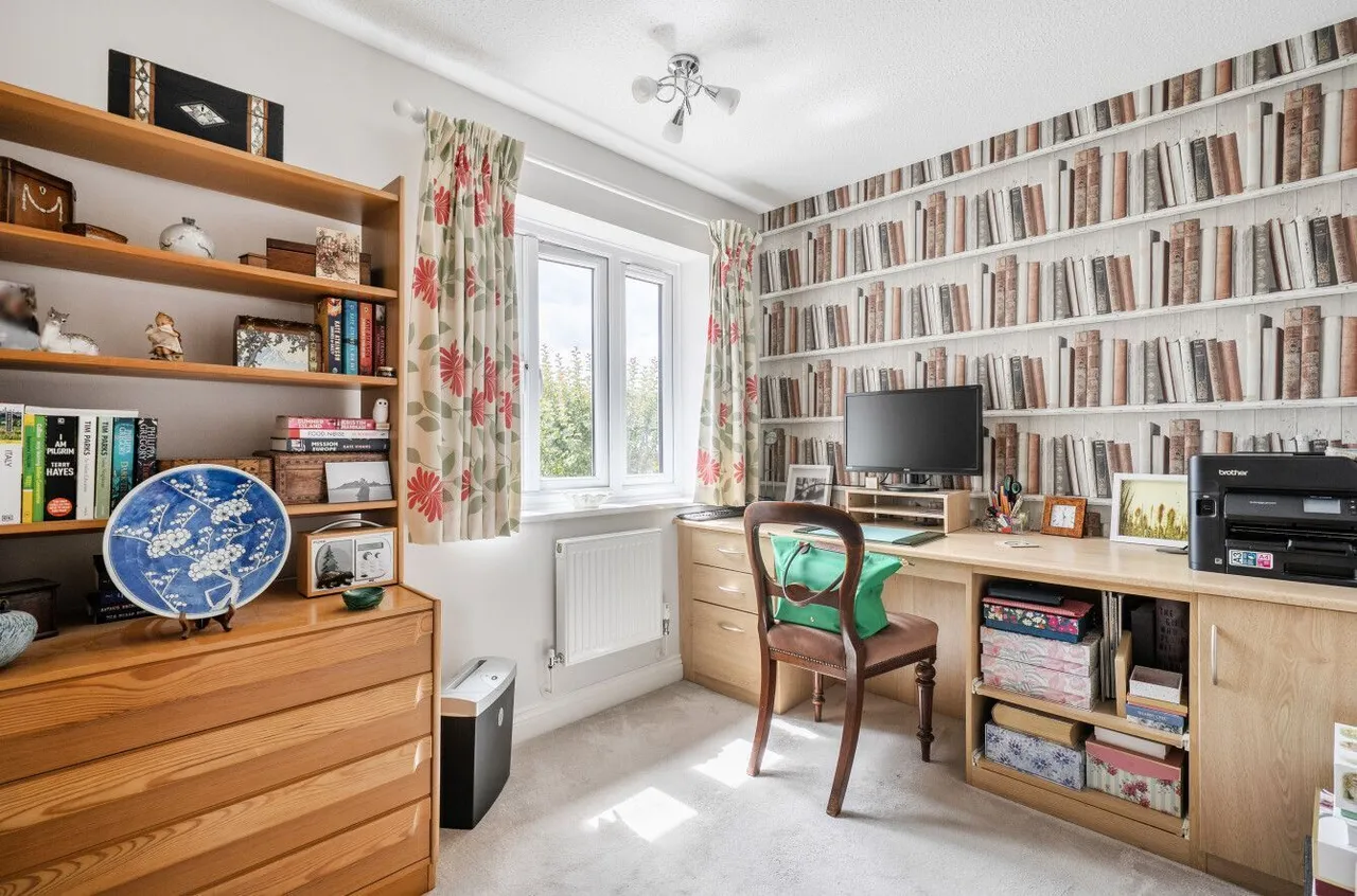 Hillbourne Close, Warminster, BA12, photo 14