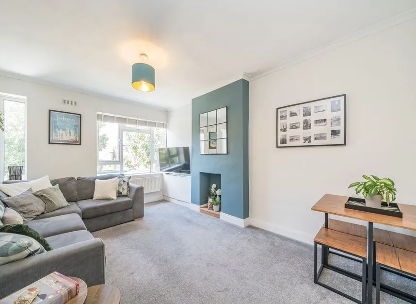 2 bed flat for sale — Second Cross Road, Twickenham, TW2