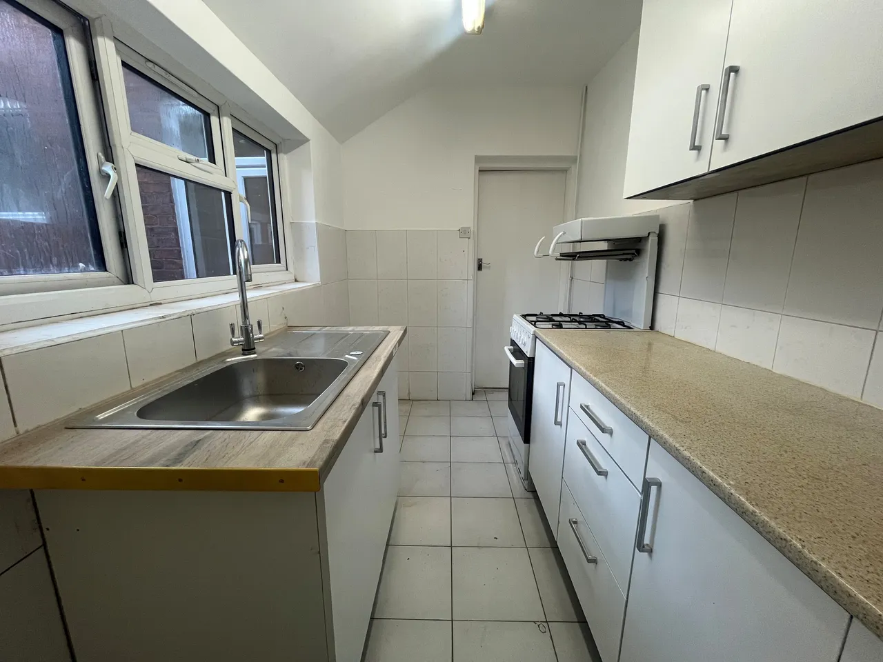 Weston Street, photo 5