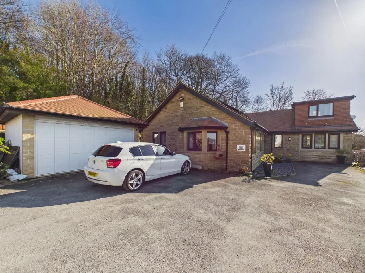 4 bed house for sale — Scott Lane, Riddlesden, Keighley