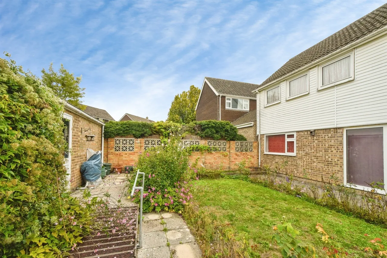 Newcomb Close, Andover, SP10, photo 13