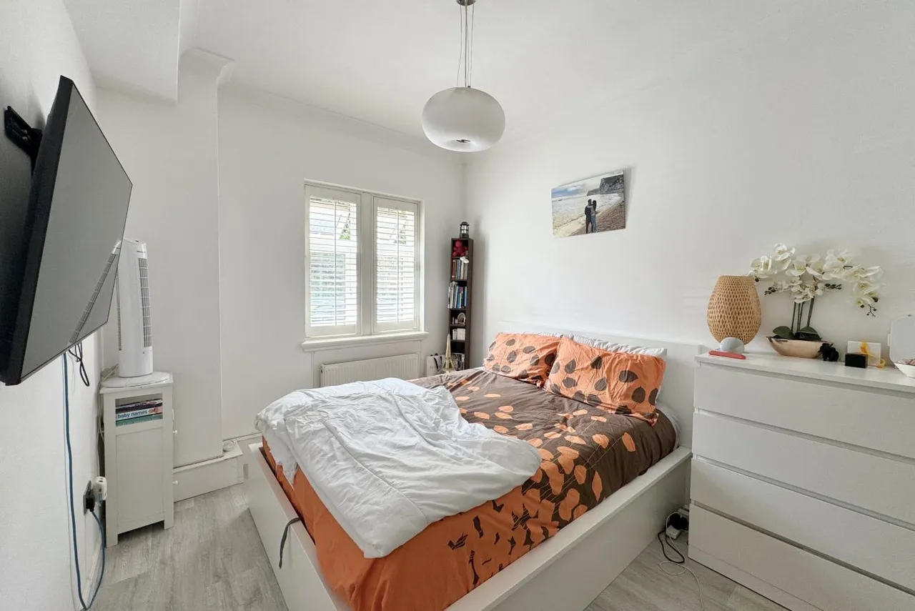 A6 Pine Grange, BH1, photo 10