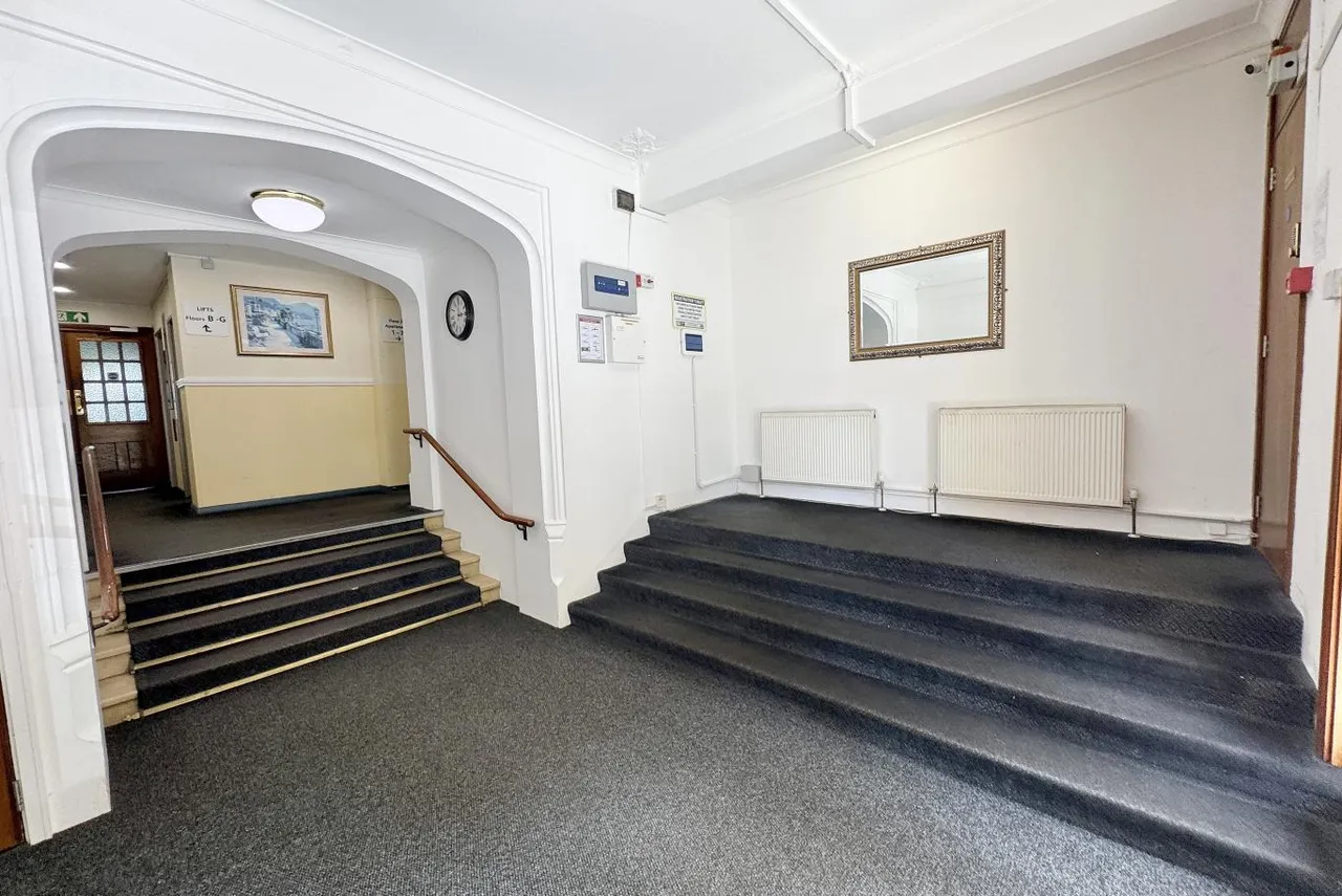 A6 Pine Grange, BH1, photo 13