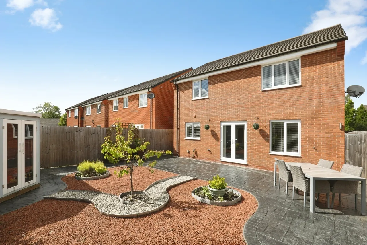 Little Cross Close, Crewe, Cheshire, CW1, photo 19