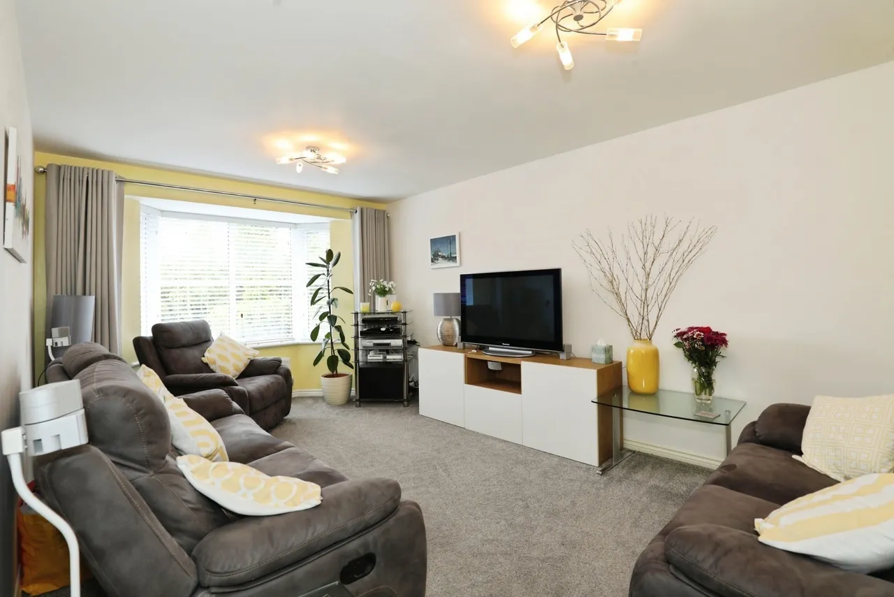 Little Cross Close, Crewe, Cheshire, CW1, photo 2