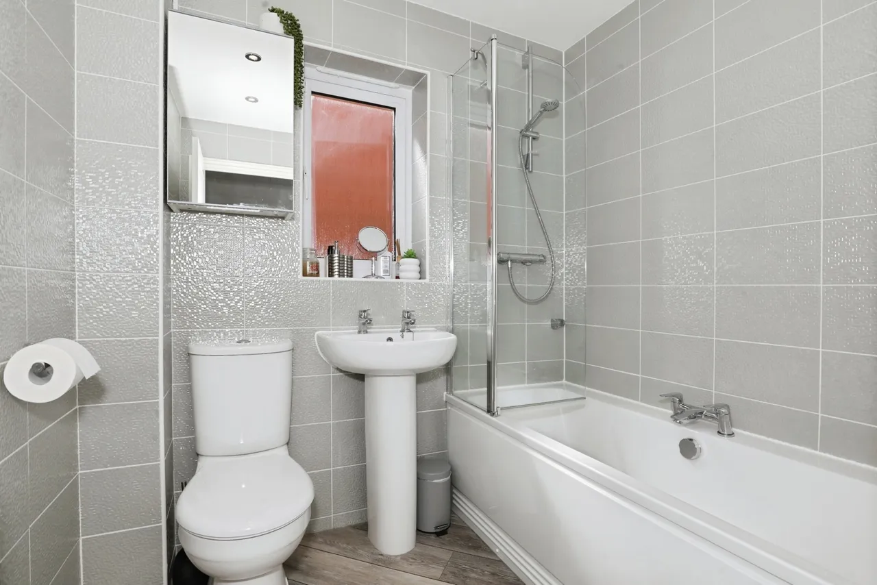 Little Cross Close, Crewe, Cheshire, CW1, photo 17