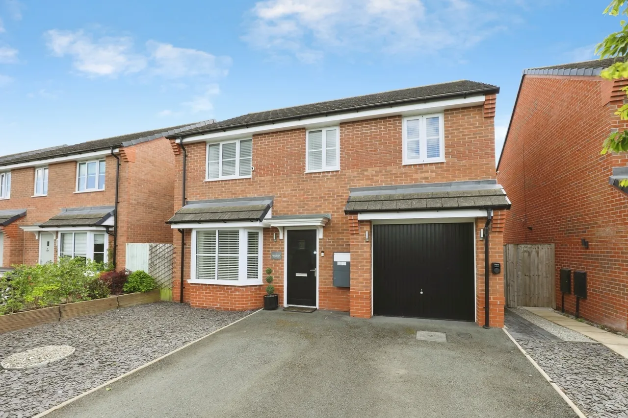 4 bed house for sale — Little Cross Close, Crewe, Cheshire, CW1