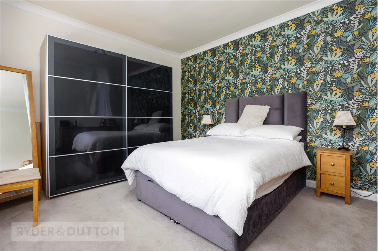 Thornley Lane, Grotton, OL4, photo 14