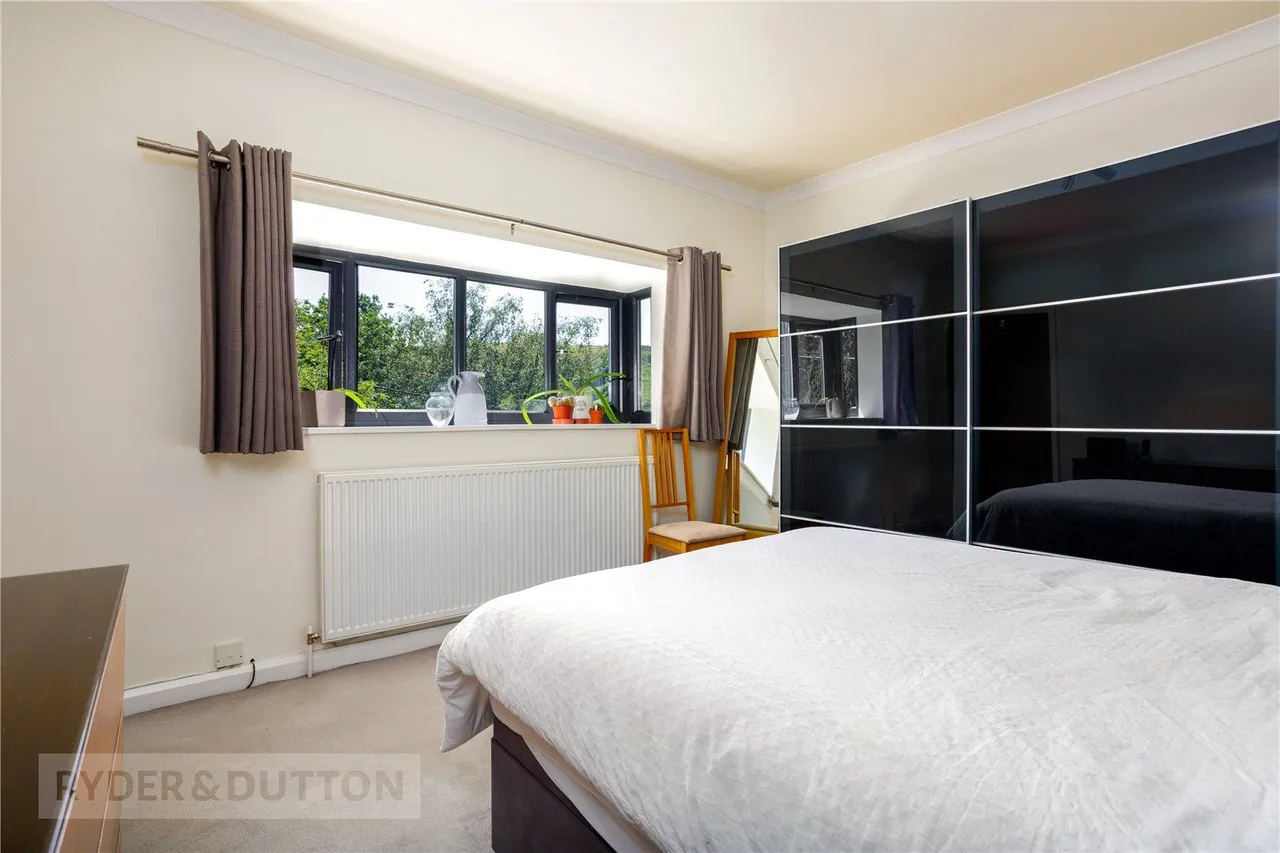 Thornley Lane, Grotton, OL4, photo 15